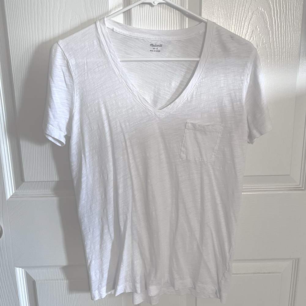 Madewell Whisper Cotton V-Neck Pocket Tee